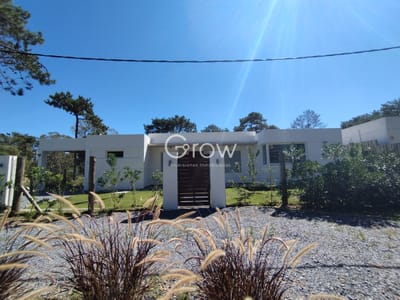 Venta y alquiler de Casa en la barra- Maldonado