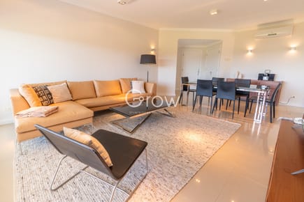 Venta de Apartamento 2 DORMITORIOS en Playa Mansa, Punta del Este.