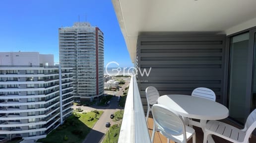 Apartamento en venta a 150 mts del Mar, en playa Brava !