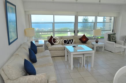 APARTAMENTO CON EXCELENTES SERVICIOS