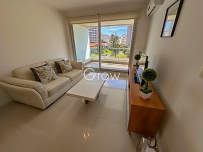 Apartamento de 1 dormitorio en exclusiva Torre de Punta del Este!