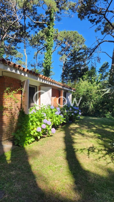 Casa en alquiler de verano a pasos de playa mansa