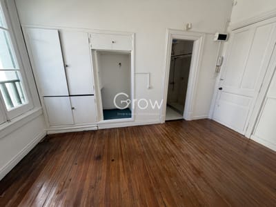 Apartamento de un dormitorio en Península en alquiler anual