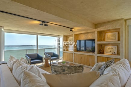 Apartamento en Punta del Este Mansa Edificio Tequendama II 4 Dormitorios Parrillero Propio