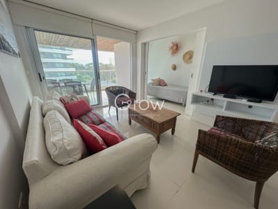 Icon Brava en venta de 2 dormitorios y medio a USD 340,000