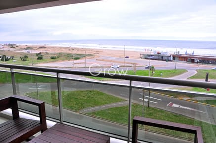Apartamento en venta de 3 dormitorios en Exclusiva Torre Imperial ll