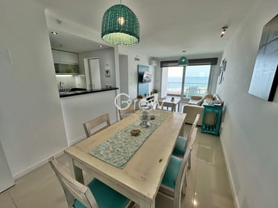 Wind Tower. Punta del Este piso alto en alquiler