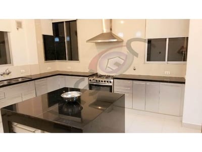CASA EN VENTA  ALTO QUERU-QUERU