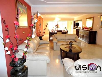 DEPARTAMENTO EN VENTA AV. OQUENDO