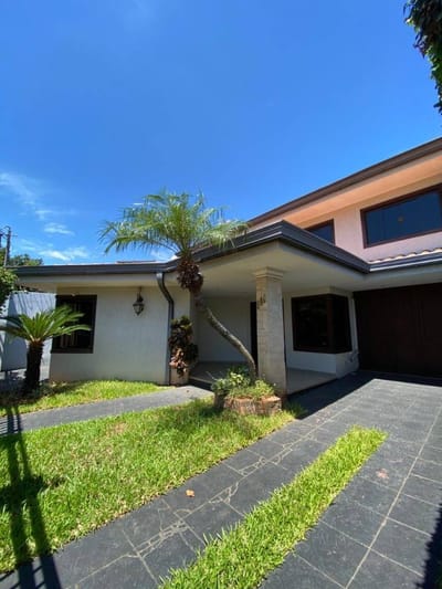 VENDO CASA EN ASUNCION EN NAZARETH