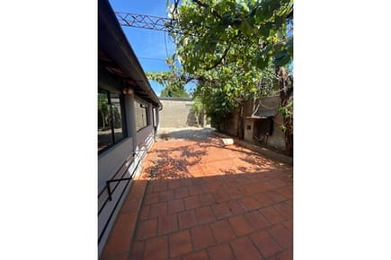 ALQUILO CASA EN LAMBARE
