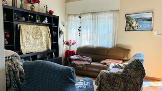 Venta de Casa de 4 dormitorios y dos baños en Malvin Sur