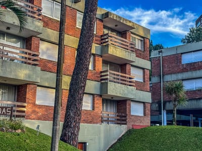 Venta apto 3 dormitorios 3 baños garage en subsuelo