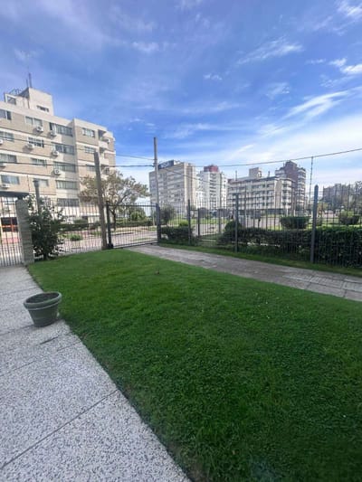 Venta apartamento de 3 dormitorios, 2 baños  Malvin