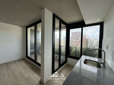 VENTA APARTAMENTO 3 DORMITORIOS CON TERRAZA, AGUADA, MONTEVIDEO.