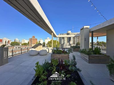 VENTA MONOAMBIENTE CON TERRAZA, PARQUE BATLLE, MONTEVIDEO.