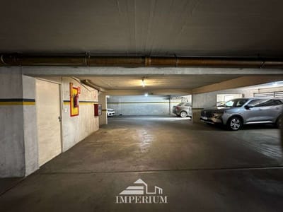 Venta Cochera Garage 9 m2 en Tres Cruces - calle Cassinoni