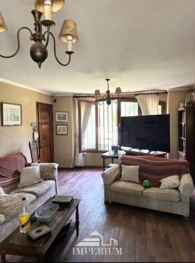 VENTA Casa en Carrasco con 4 dormitorios y 3 baños y gge
