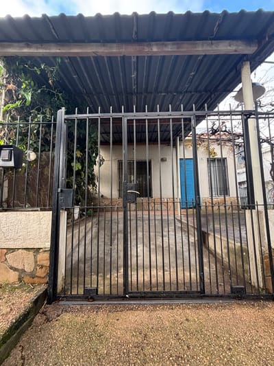 VENTA | Casa 2 dormitorios con Parrillero en la Teja!