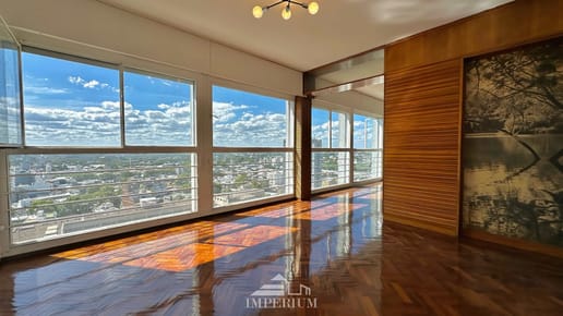 Venta o permuta de apartamento en Cordon  con 4 dormitorios y garaje