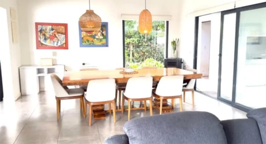 Venta Casa 4 dormitorios con Piscina climatizada Pinares