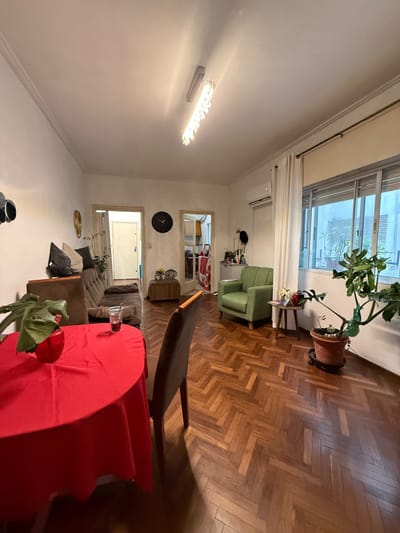 Venta Apartamento 2 dormitorios ciudad vieja.