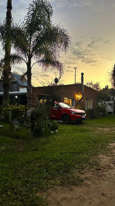 Venta Casa + Cabaña a Metros de la Playa Costa Azul Rocha