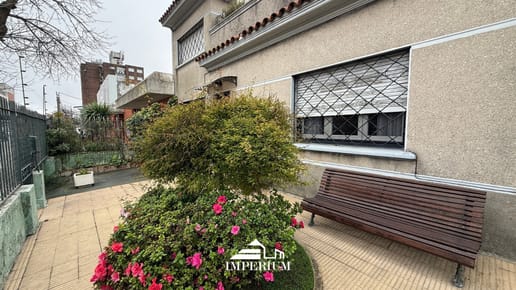 Venta Casa + Local con Renta en Esquina La Blanqueada