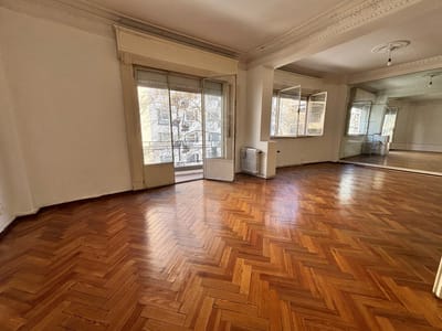 Venta Apartamento 4 dormitorios 3 baños con garage Centro