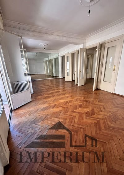 Venta Apartamento 4 dormitorios 3 baños con garage Centro
