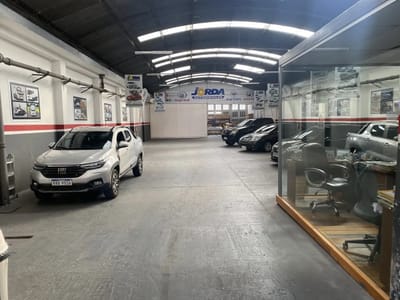 Venta Estacionamiento y Casa de 2 dormitorios la Blanqueada.