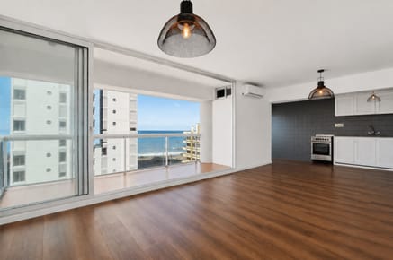 Apartamento en venta c/ cochera en Península