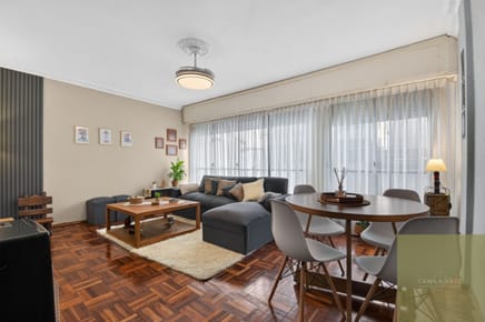 Venta apartamento tres dormitorios/ Patio en Centro