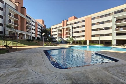 Departamento de 3 Dormitorios ñemby - Parque Pinar   J.A.