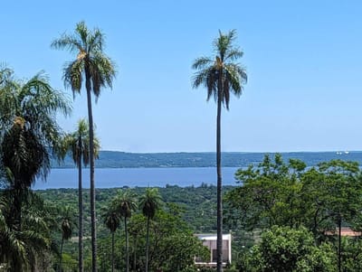 EN VENTA TERRENO CON VISTA ÚNICA AL LAGO