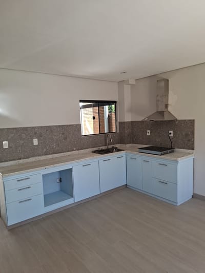 DUPLEX A ESTRENAR DE TRES DORMITORISO EN ALQUILER – LUQUE, MARAMBURÉ 
