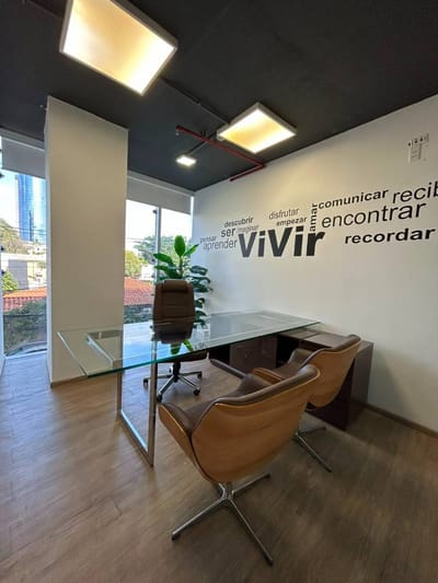 ALQUILO OFICINA CORPORATIVA EN EDIFICIO ATRIUM