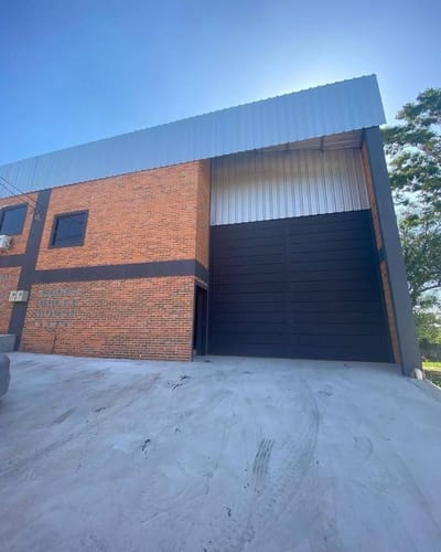 EN VENTA TRES DEPÓSITOS GALPÓNES EN MARIANO ROQUE ALONSO 