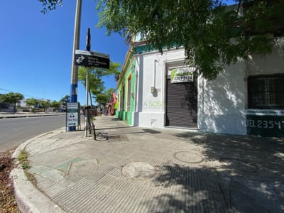 Oficina Sosa - Antonio María Marquez y GARZÓN local esquina ALQUILADO