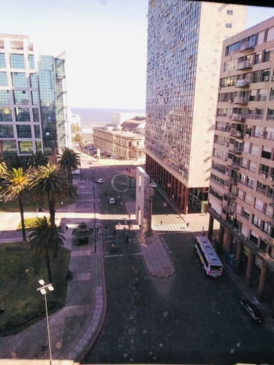 Oficinas a la venta, renta, excelente ubicación. Vista en plena Ciudad Vieja!