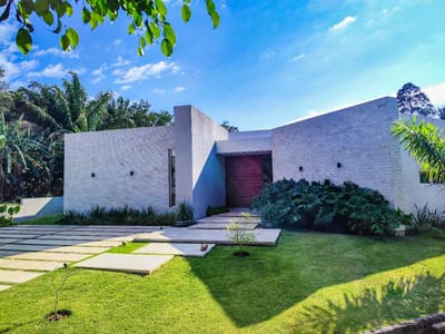 CASA DE LUJO EN VENTA - URUBO GOLF 