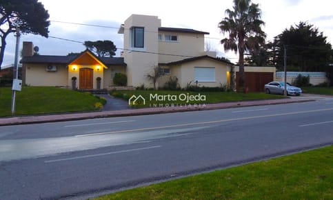 PRECIO REBAJADO .Excelente casa en mansa