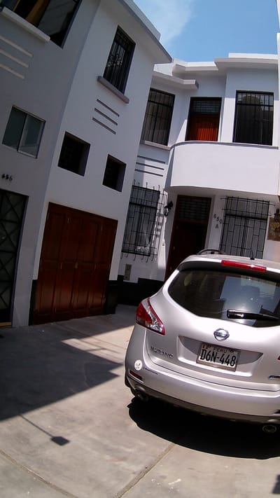 Alquilo Casa Av Arenales  Para Vivienda u Oficinas en Condominio 