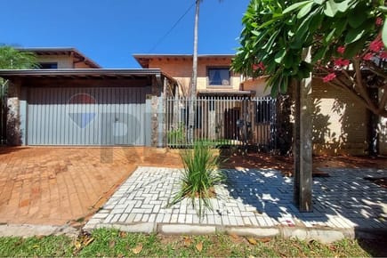 VENDO CASA EN FERNANDO DE LA MORA ZONA NORTE