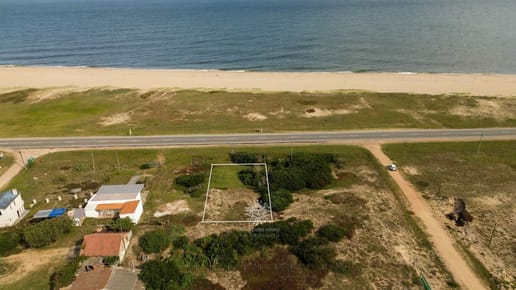 (BPV-BPV-10111)  Terreno en primera linea al mar excelente vista Jose Ignacio