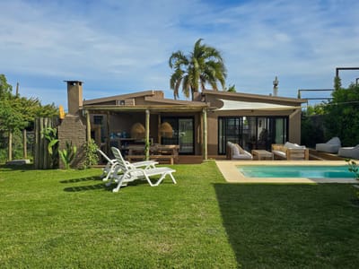 (BPV-BPV-10228)  Casa de 4 dormitorios en alquiler pileta y parrillero Libre