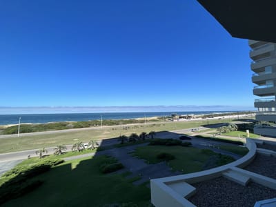 (BPV-BPV-1024)  Departamento en alquiler temporal de 4 ambientes en PLAYA BRAVA
