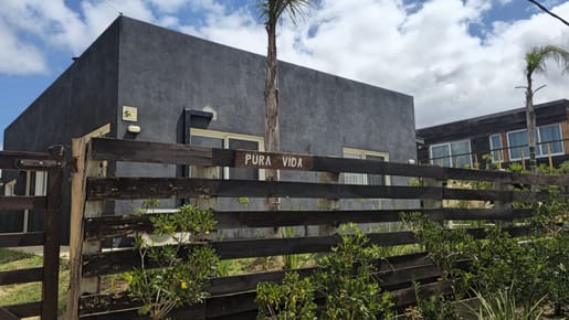 (BPV-BPV-10257)  Casa en venta a 100 metros del mar y playa