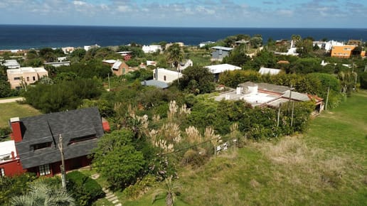 (BPV-BPV-10378)  Terreno en El Chorro con vista al mar en venta