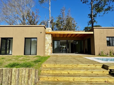 (BPV-BPV-10609)  Casa en venta de 5 ambientes en San Rafael